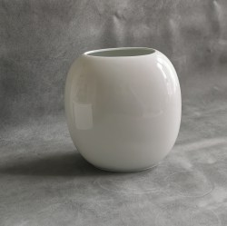 Vase oval de la manufacture KPM